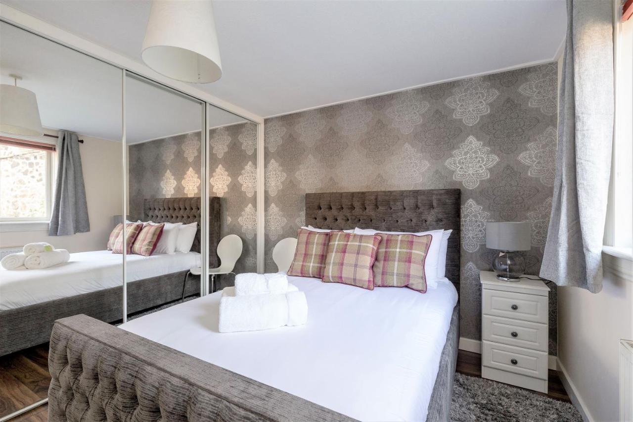 אדינבורו Stunning 1 Bed At Holyrood Palace & Arthurs Seat מראה חיצוני תמונה
