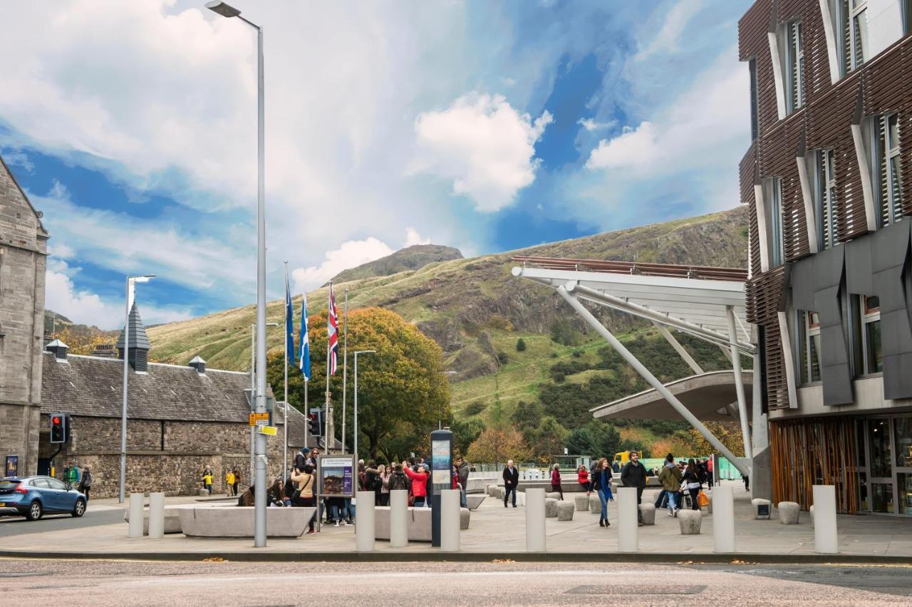 אדינבורו Stunning 1 Bed At Holyrood Palace & Arthurs Seat מראה חיצוני תמונה