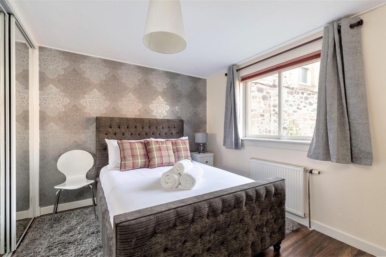 אדינבורו Stunning 1 Bed At Holyrood Palace & Arthurs Seat מראה חיצוני תמונה